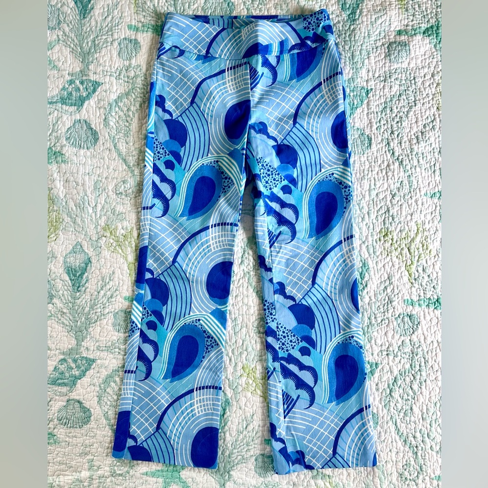 J. McLaughlin Ivy Blue & White Patterned Pants. Size 2 in excellent condition.
